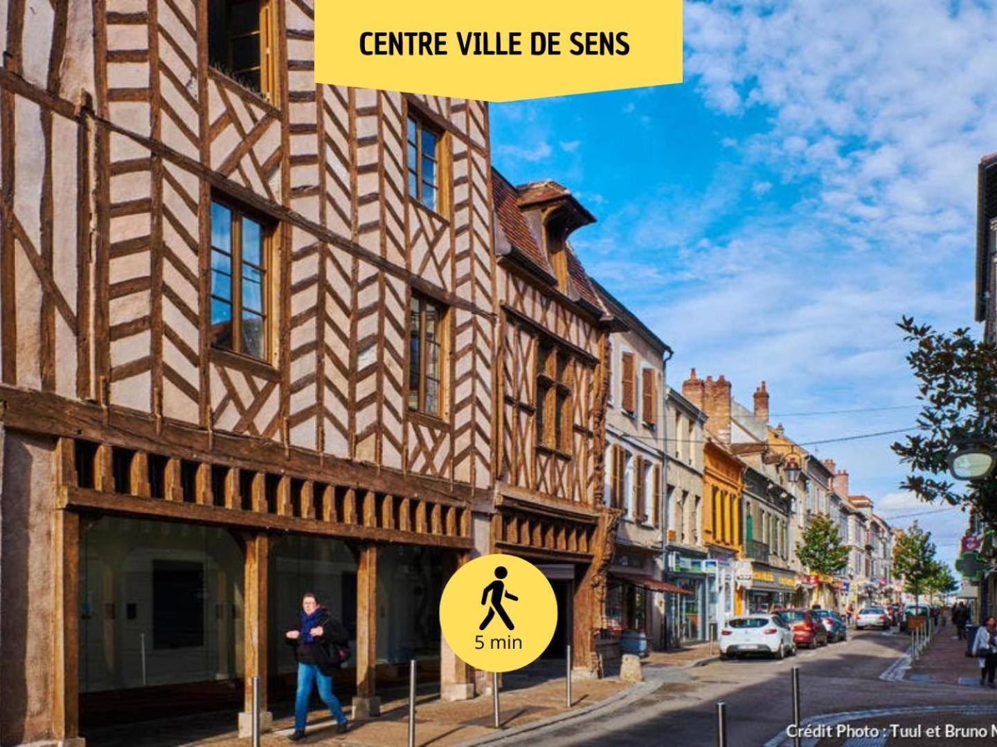 Mon Reve - Keys - Loft Cosy & Charme Authentique - Poutres Apparentes - Centre - Netflix & Wifi Fibre - Check-in Autonome - Parking Facile & Gratuit Apartment